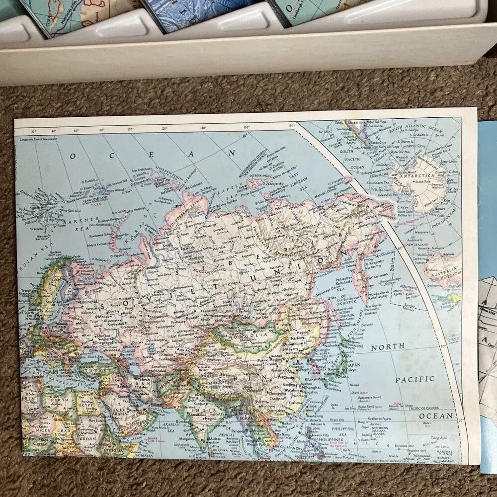 National Geographic Global Pursuit Geography Map Board Game 1987 Complete